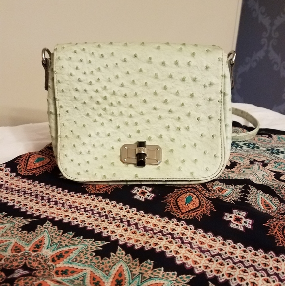 Mint Ostrich purse - Picture 2 of 5